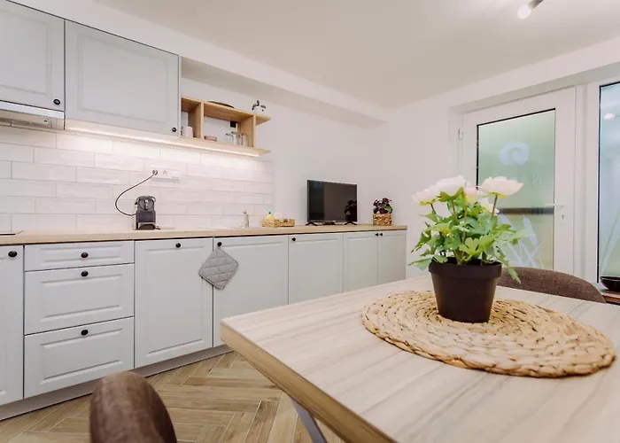 Nádas Center Badacsony Pensión 4*